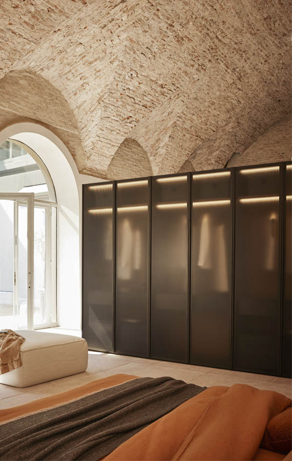 https://casanovaarredo.live/wp-content/uploads/2019/04/PIANCA_Milano_03_Big_V.jpg