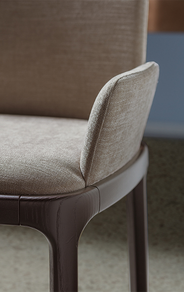 inari upholsteres chair designed by philippe tabet per pianca