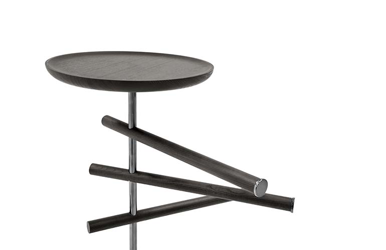 servomuto con svuotatasche e aste portapantaloni design cmp studio per pianca