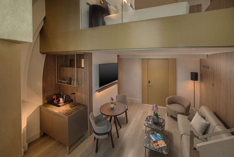 https://casanovaarredo.live/wp-content/uploads/2022/10/NH-hotel-Pianca-suite01.jpg