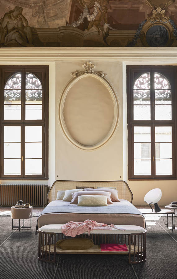 https://casanovaarredo.live/wp-content/uploads/2023/06/PIANCA_Trama_paglia-di-vienna_BIG_V_01.jpg