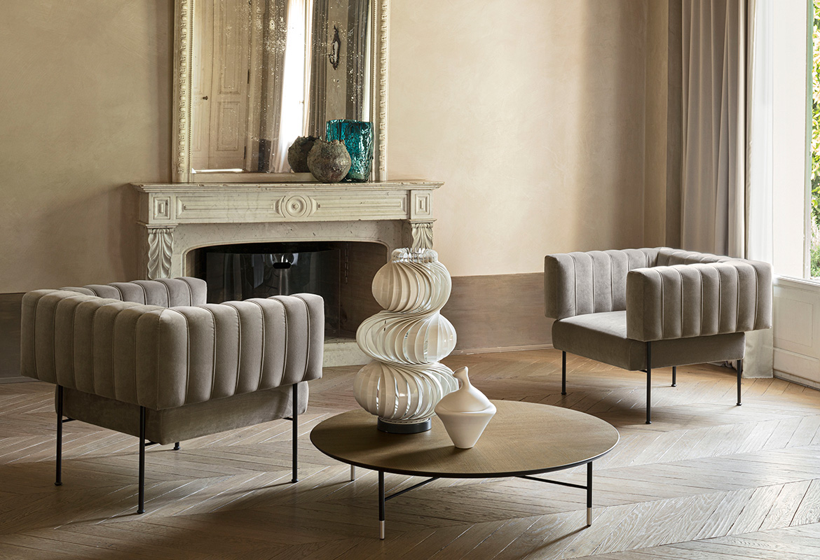 poltrona moderna in velluto marrone fedra design Pierluigi Frighetto Pianca