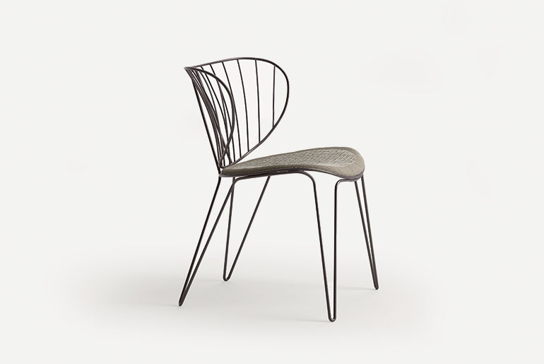 https://casanovaarredo.live/wp-content/uploads/2024/05/ARIA_sedia_outdoor_05_SMALL_O-ok.jpg