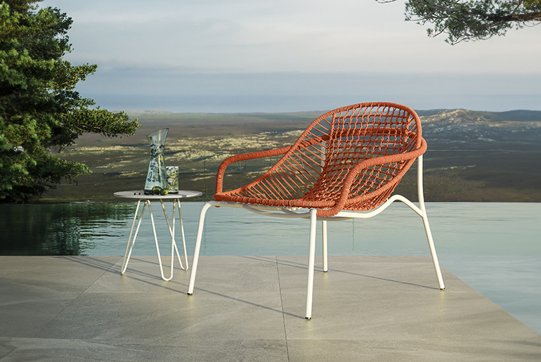 https://casanovaarredo.live/wp-content/uploads/2024/05/NUVOLA_poltrona_outdoor_04_SMALL_O.jpg
