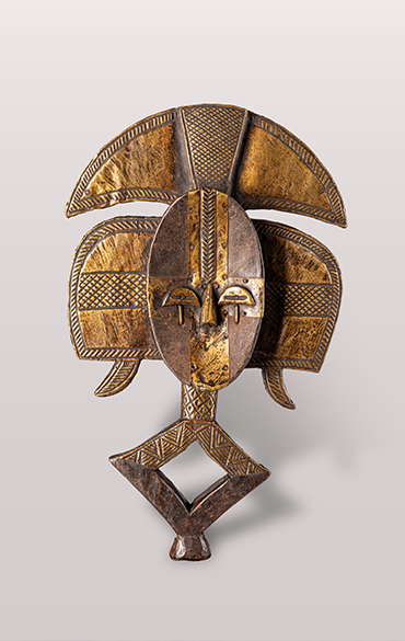 Scultura rituale Mbulu Ngulu della cultura Ndasa, Gabon, presente nella mostra Arte Ancestrale da Pianca&Partners